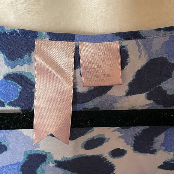 Gemma Blue Leopard Print Silk Blouse - Picture 7 of 11